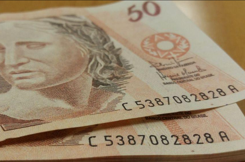 Tributação sobre Renda versus Tributação sobre Consumo